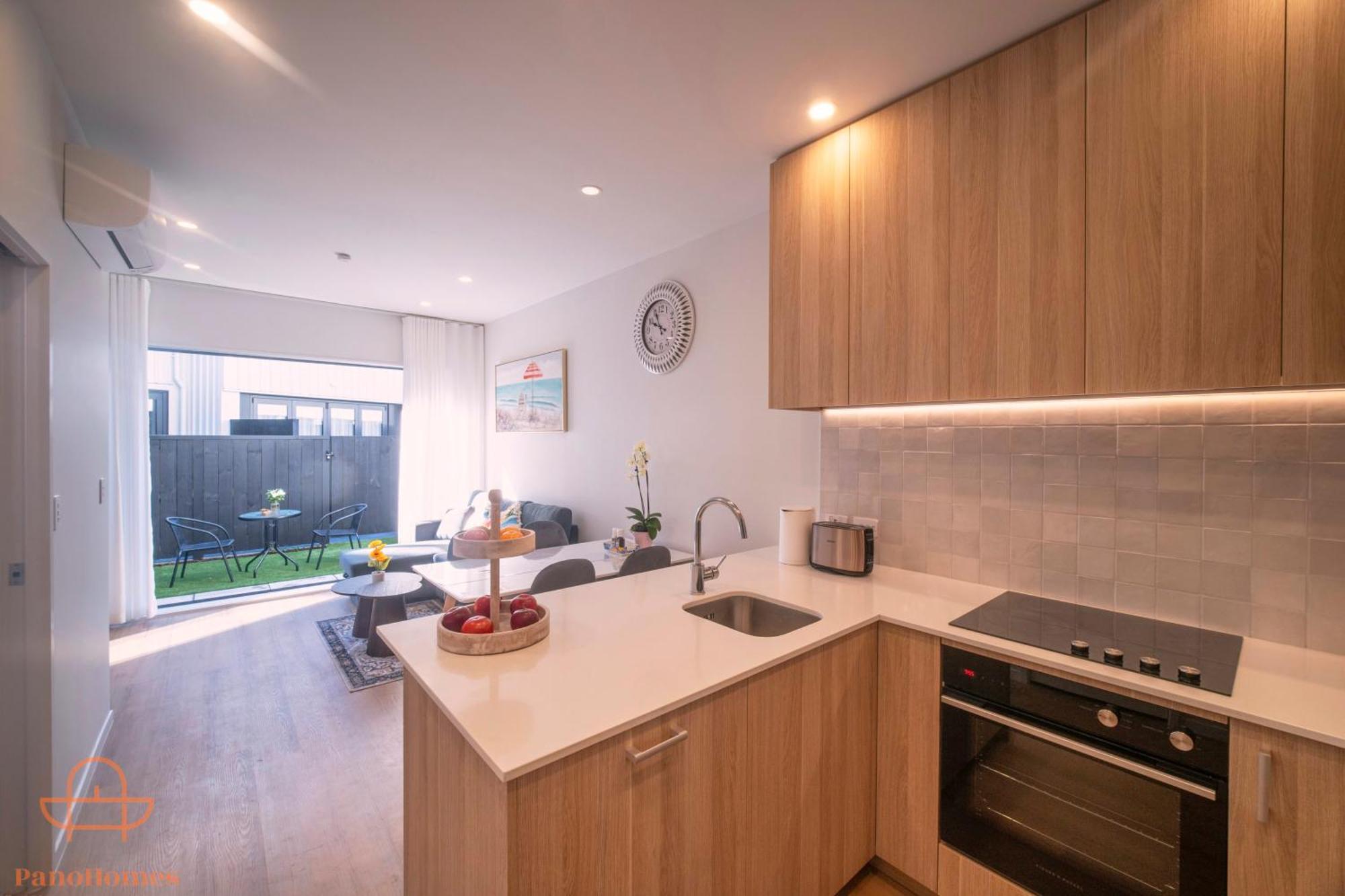 Modern Townhouse Close To City With Full Kitchen - Ellerslie Auckland Eksteriør billede